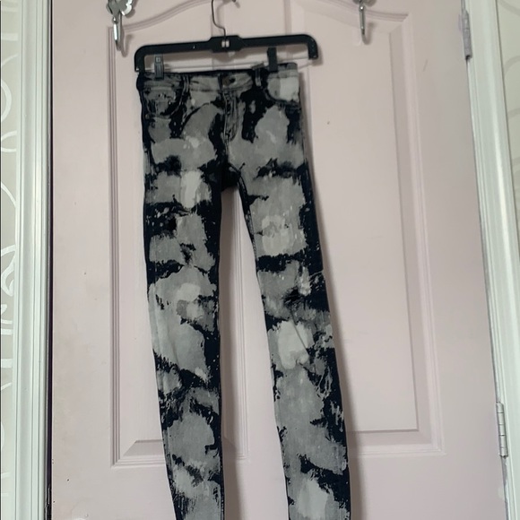 ZARA SKINNY JEANS PAINT SPLATTER DESIGN - Picture 1 of 4